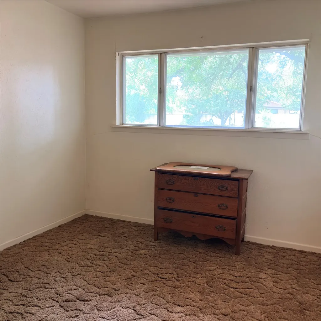 3103 N Oak Avenue Mineral Wells TX 76067
