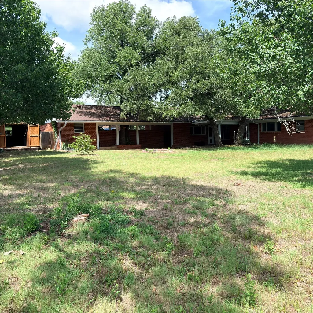 3103 N Oak Avenue Mineral Wells TX 76067