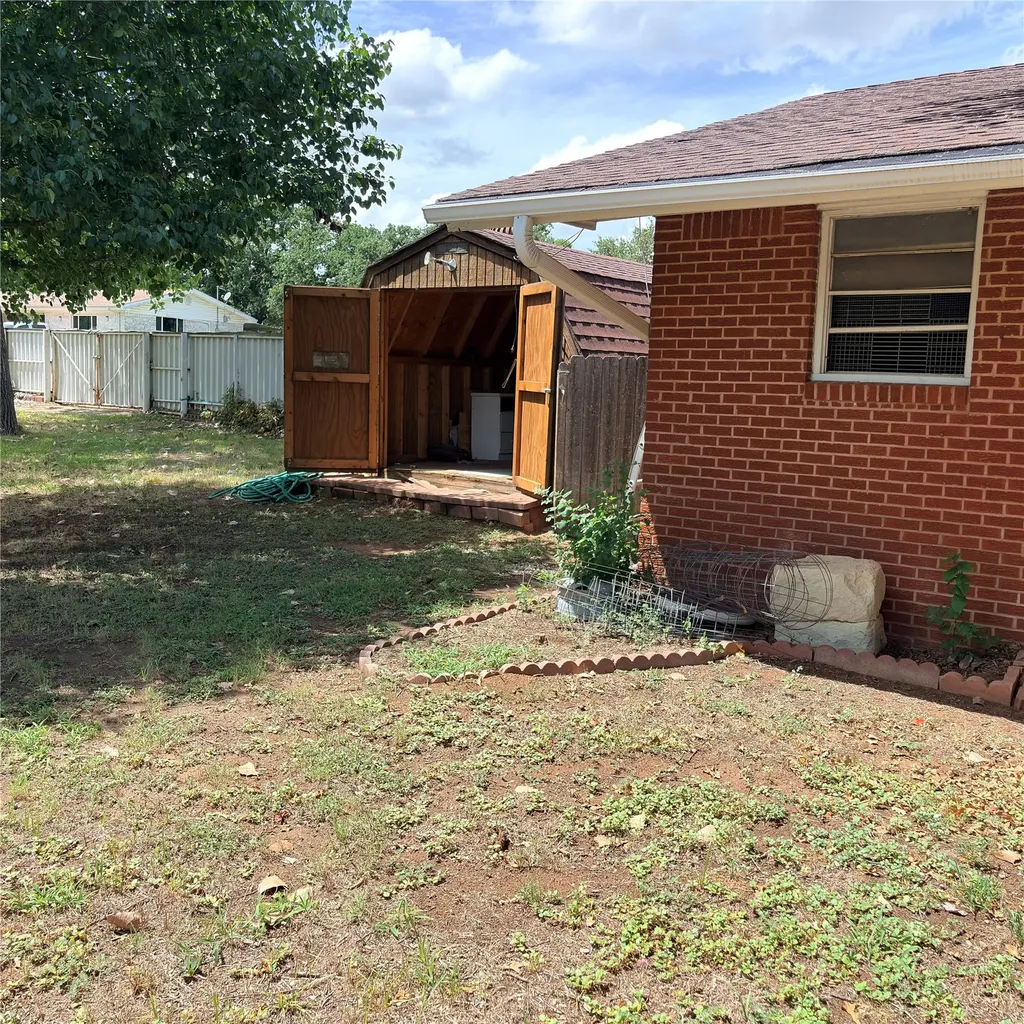 3103 N Oak Avenue Mineral Wells TX 76067