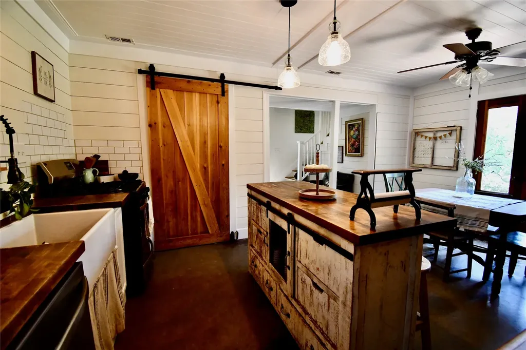 1545 Old Authon Road Weatherford TX 76088