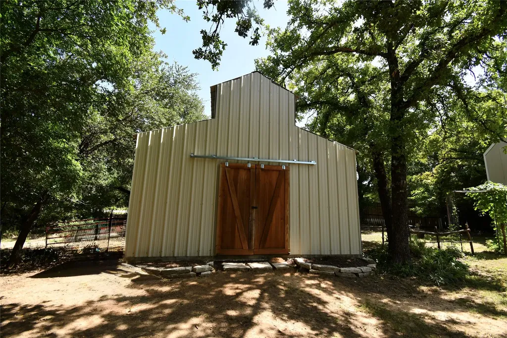 1545 Old Authon Road Weatherford TX 76088