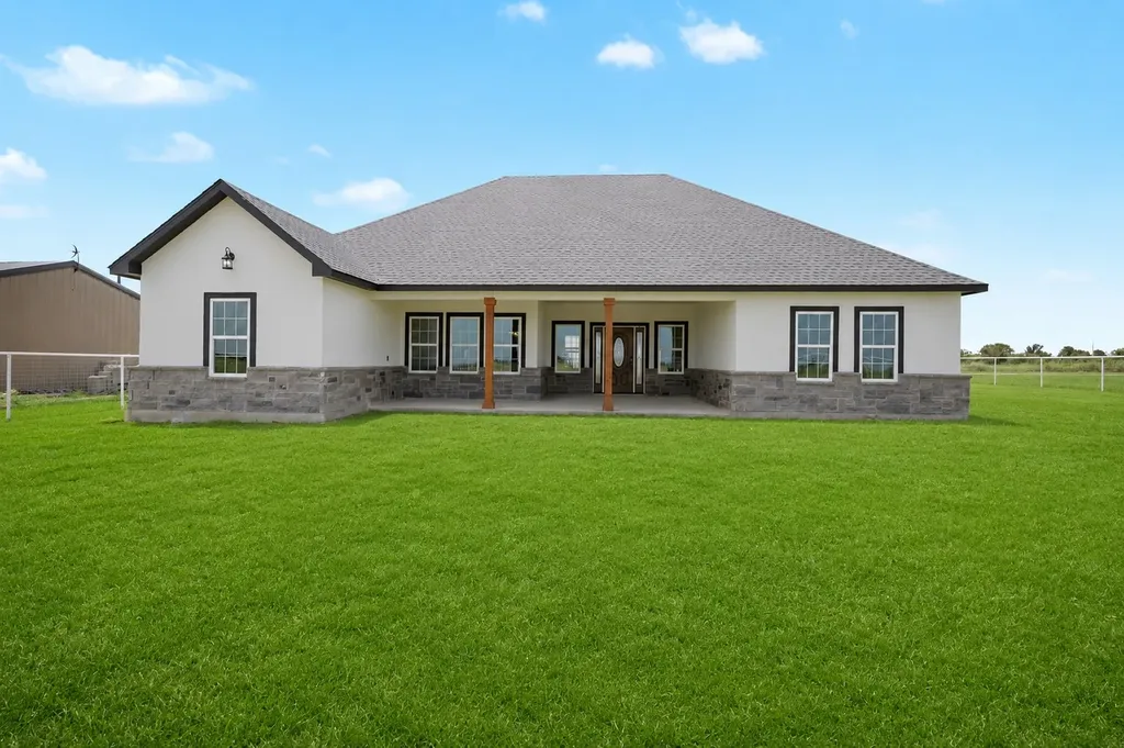 3964 County Road 200 Valley View TX 76272