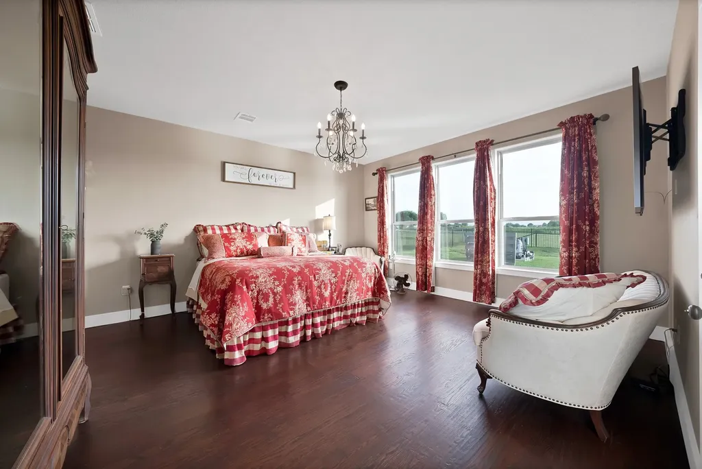 9688 Whispering Creek Terrace Grandview TX 76050