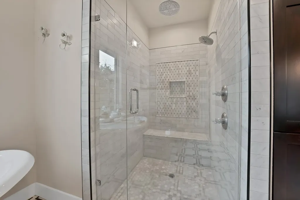 9688 Whispering Creek Terrace Grandview TX 76050