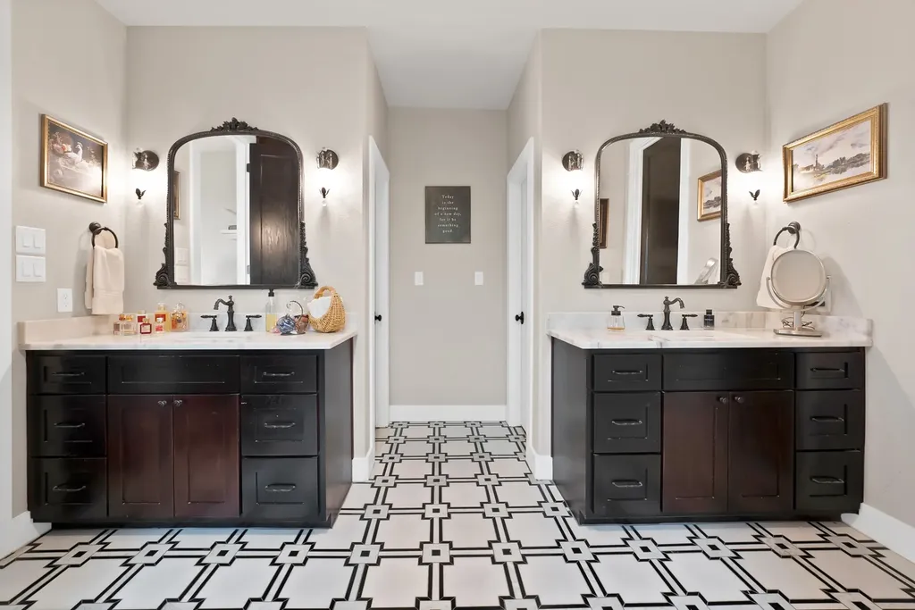 9688 Whispering Creek Terrace Grandview TX 76050