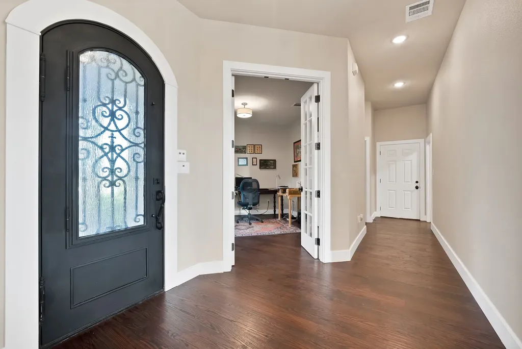 9688 Whispering Creek Terrace Grandview TX 76050
