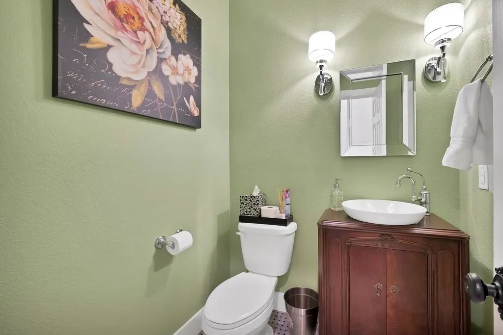 9688 Whispering Creek Terrace Grandview TX 76050