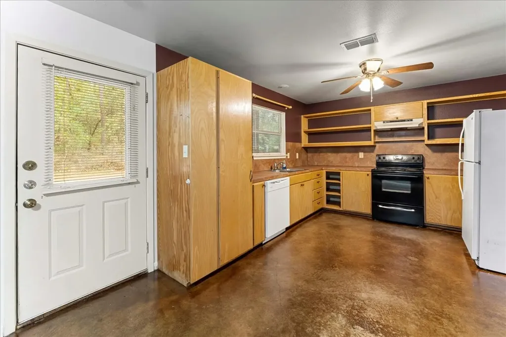 230 Private Road 7422 Hawkins TX 75765