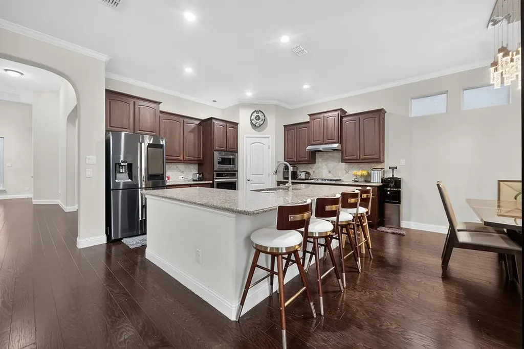 1320 Cecilia Court Arlington TX 76002
