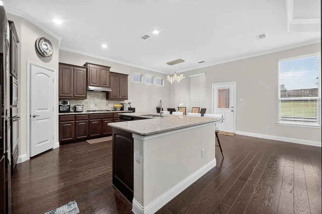 1320 Cecilia Court Arlington TX 76002