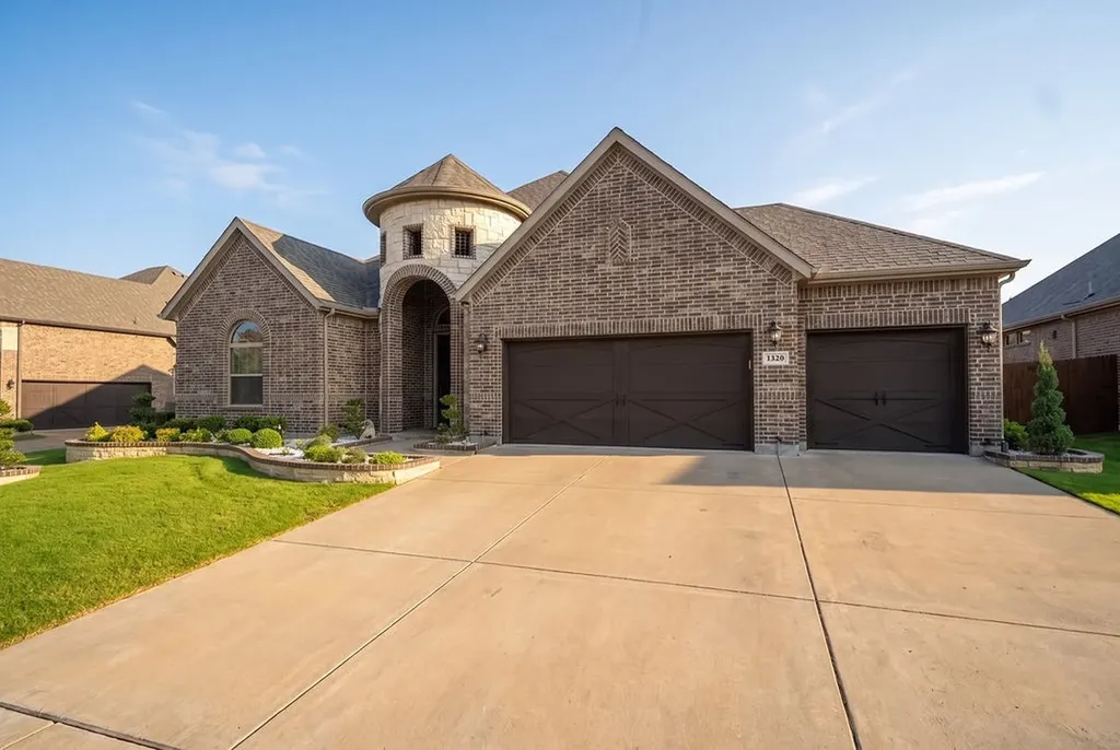 1320 Cecilia Court Arlington TX 76002