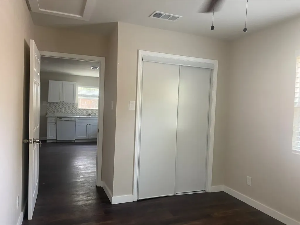 212 Washington Street Garland TX 75040