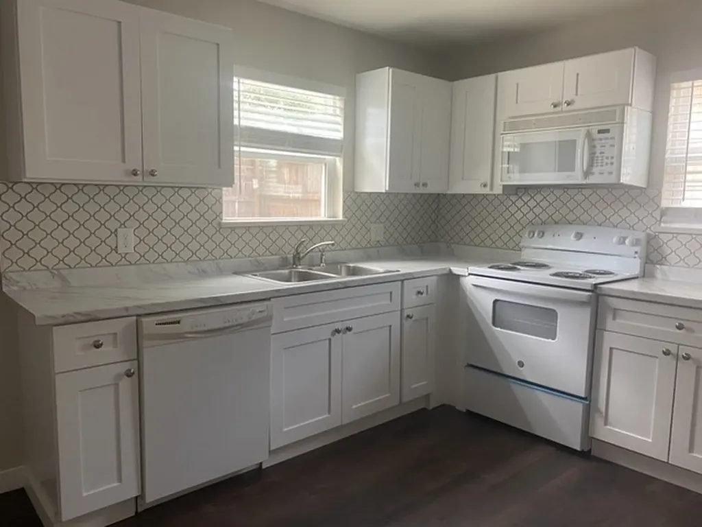 212 Washington Street Garland TX 75040