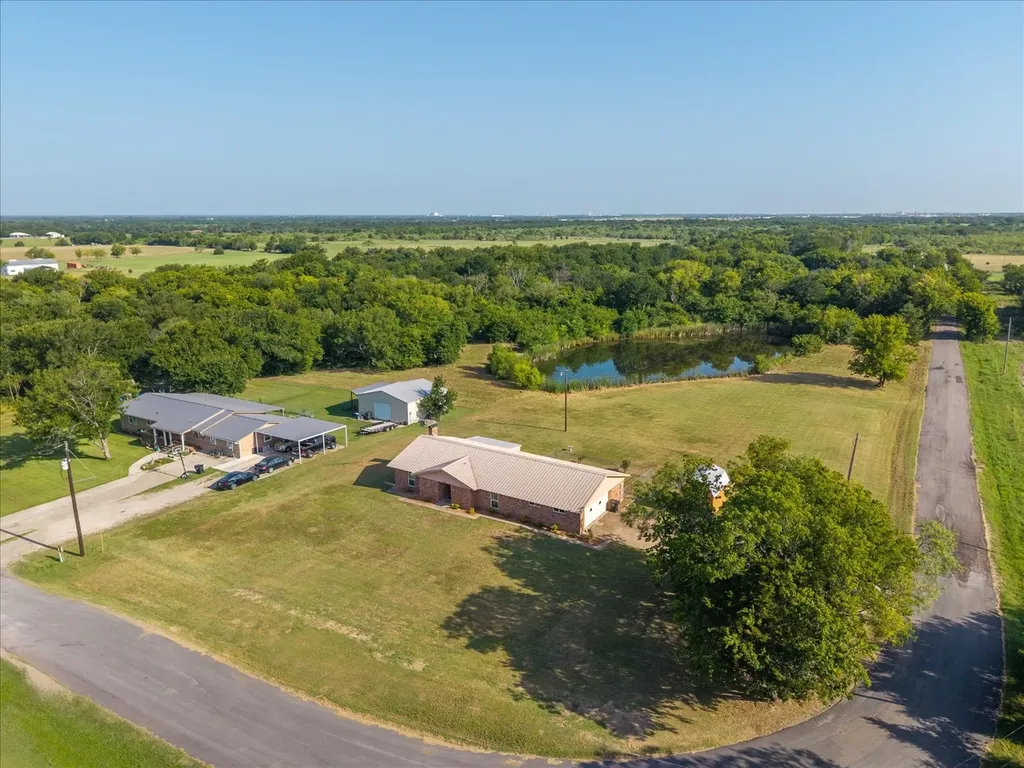 3168 County Road 2182 Greenville TX 75402