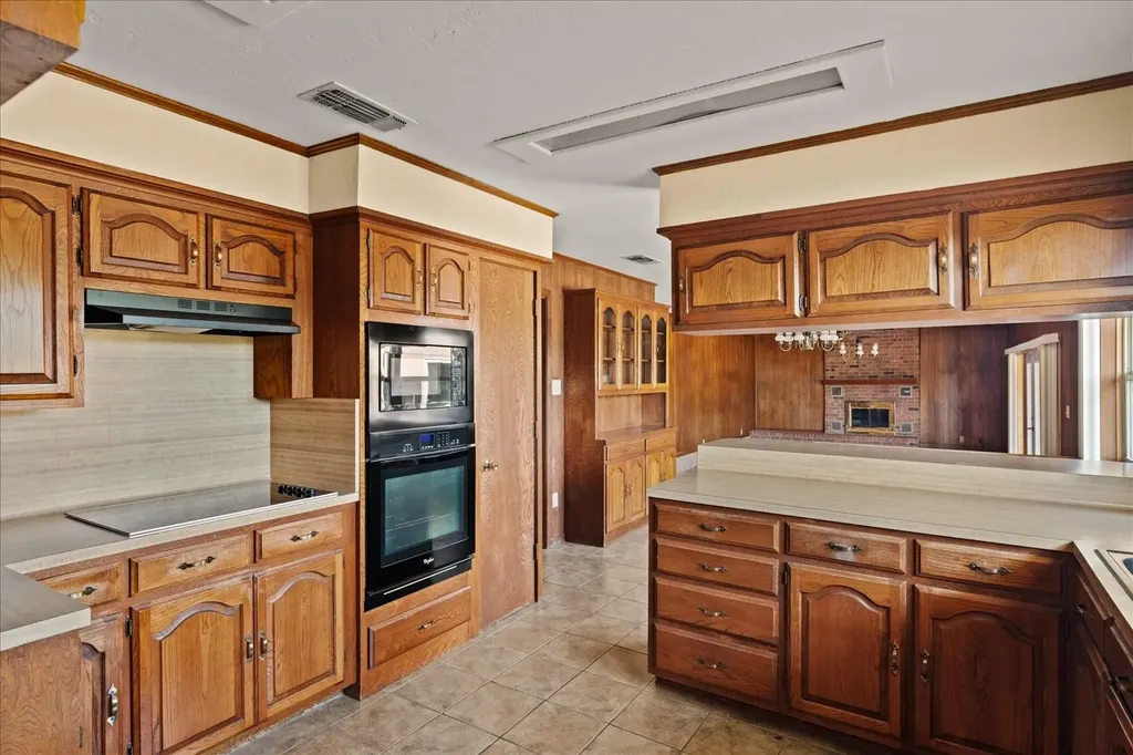 3168 County Road 2182 Greenville TX 75402