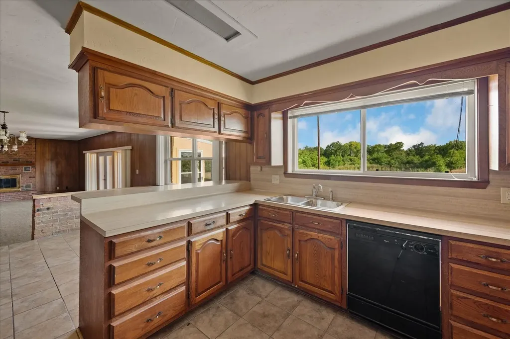 3168 County Road 2182 Greenville TX 75402