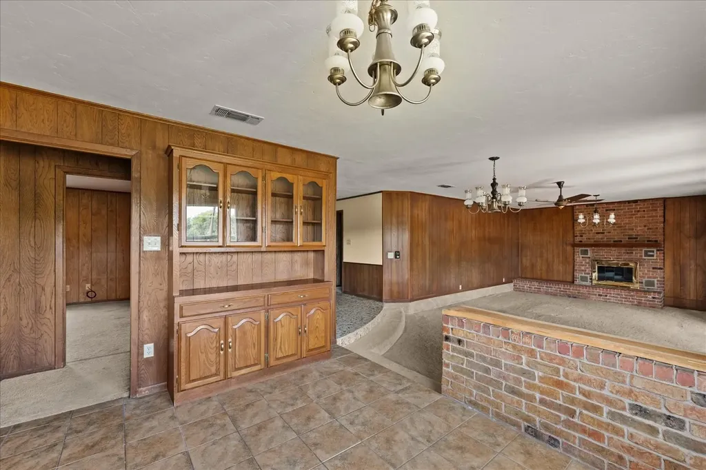 3168 County Road 2182 Greenville TX 75402