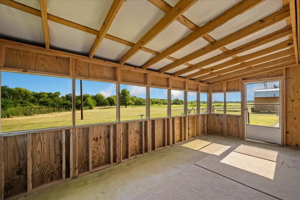 3168 County Road 2182 Greenville TX 75402