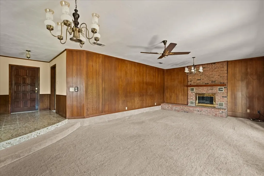 3168 County Road 2182 Greenville TX 75402