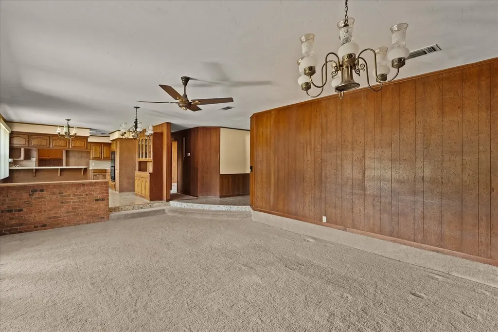 3168 County Road 2182 Greenville TX 75402
