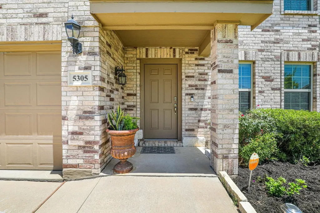5305 Wharfside Place Denton TX 76208