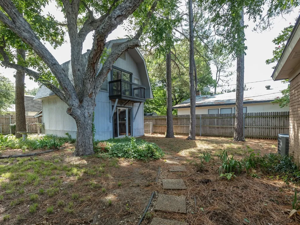 828 Billie Ruth Lane Hurst TX 76053