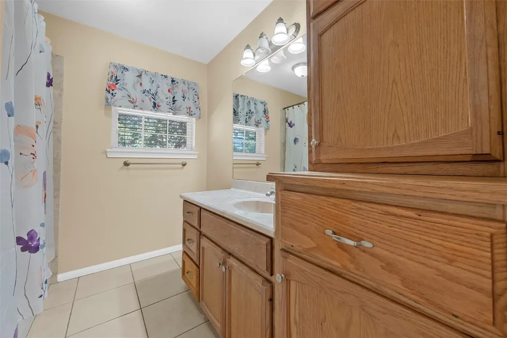 608 Pebble Creek Drive Hewitt TX 76643