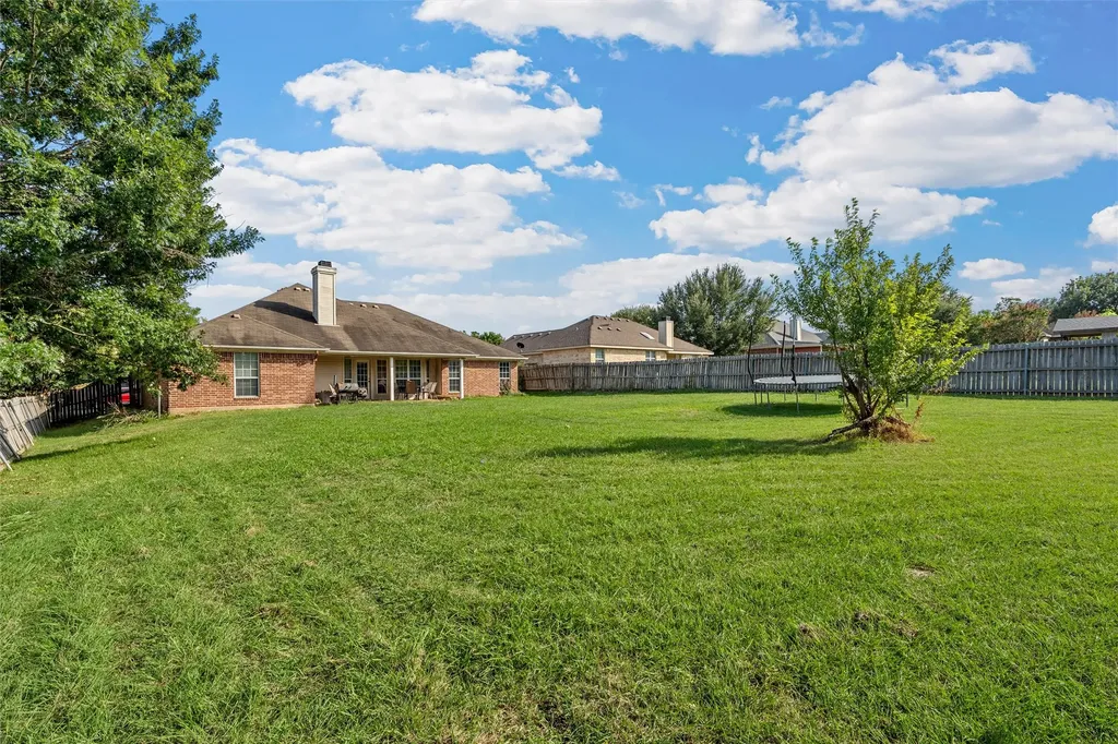 608 Pebble Creek Drive Hewitt TX 76643