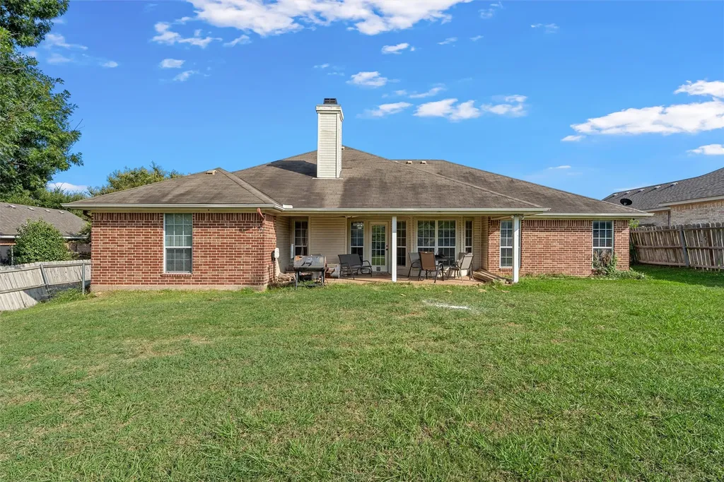 608 Pebble Creek Drive Hewitt TX 76643