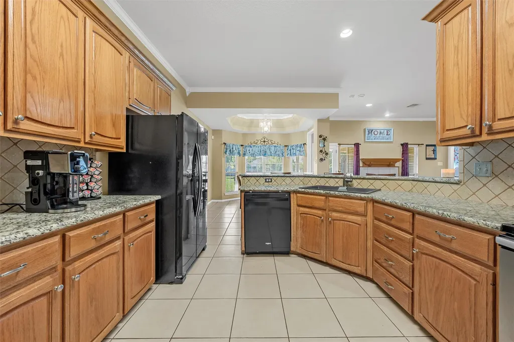 608 Pebble Creek Drive Hewitt TX 76643