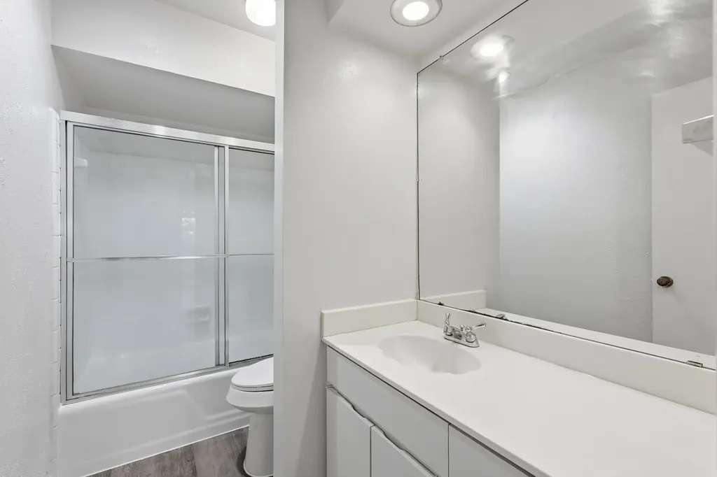 13422 Blossomheath Lane Dallas TX 75240