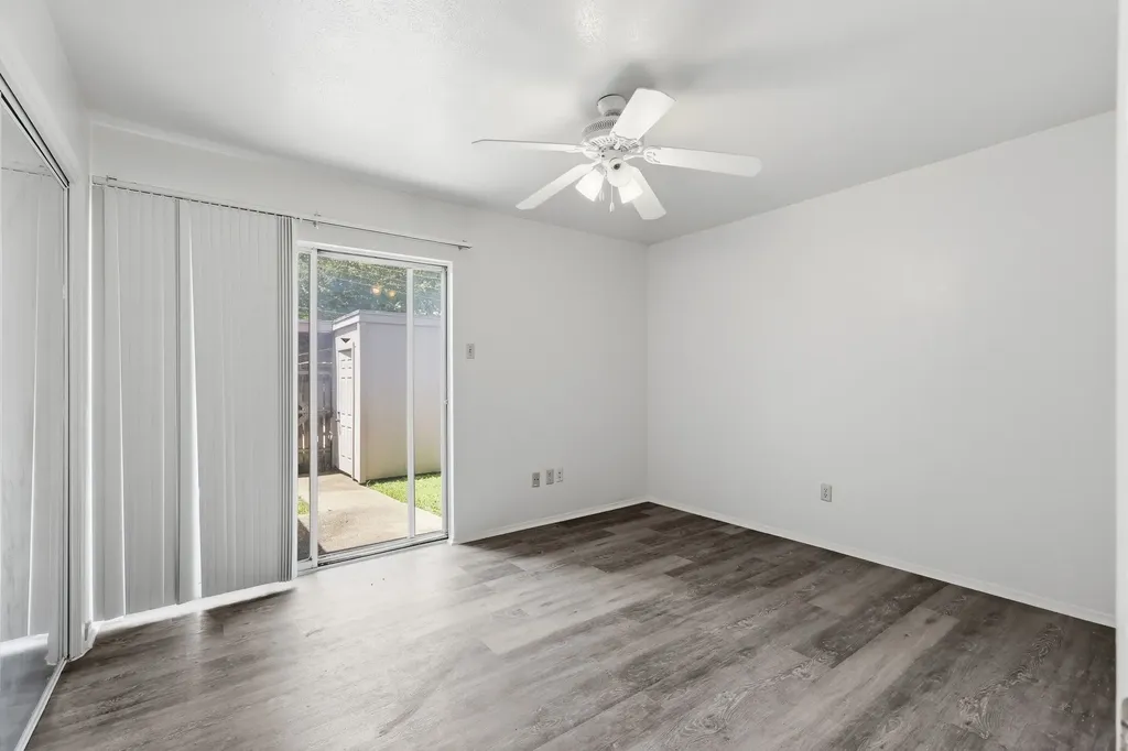 13422 Blossomheath Lane Dallas TX 75240