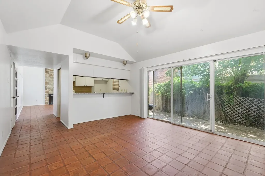 13422 Blossomheath Lane Dallas TX 75240
