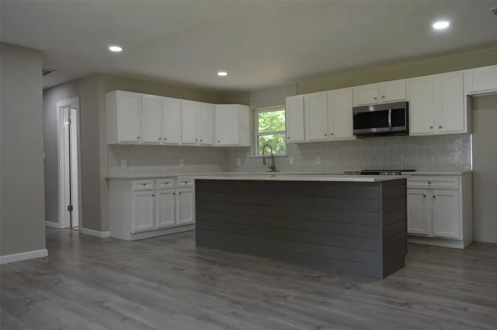 501 E 2nd Street Quinlan TX 75474