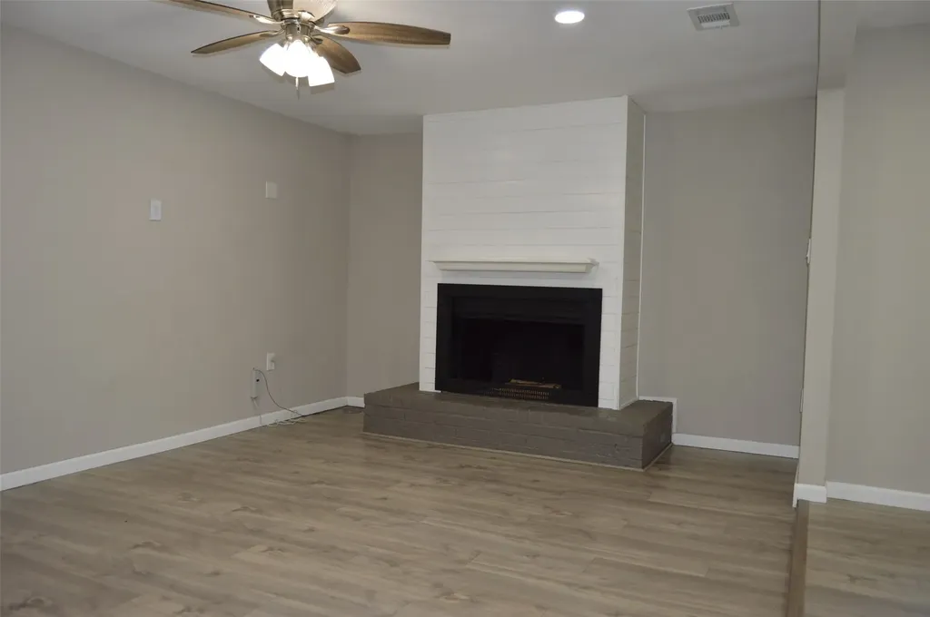 501 E 2nd Street Quinlan TX 75474