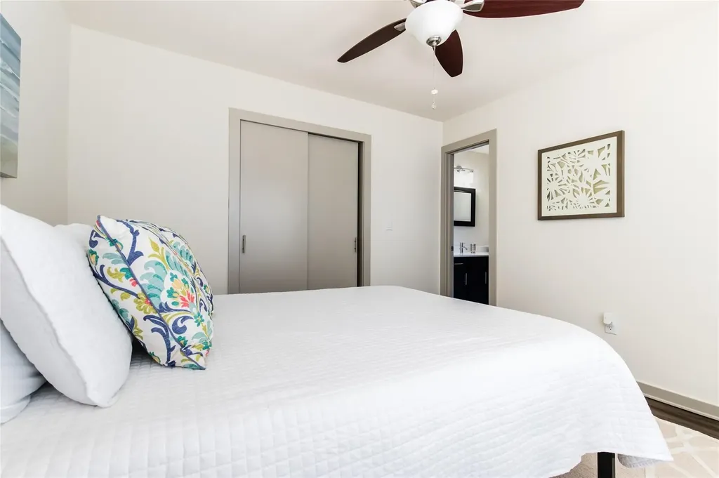 2806 Reagan Street Dallas TX 75219
