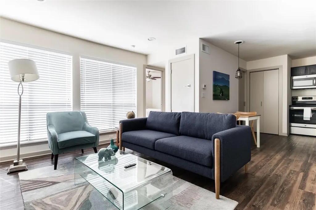 2806 Reagan Street Dallas TX 75219