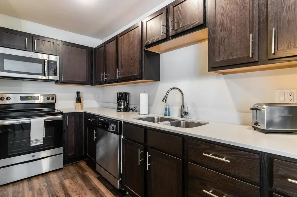 2806 Reagan Street Dallas TX 75219