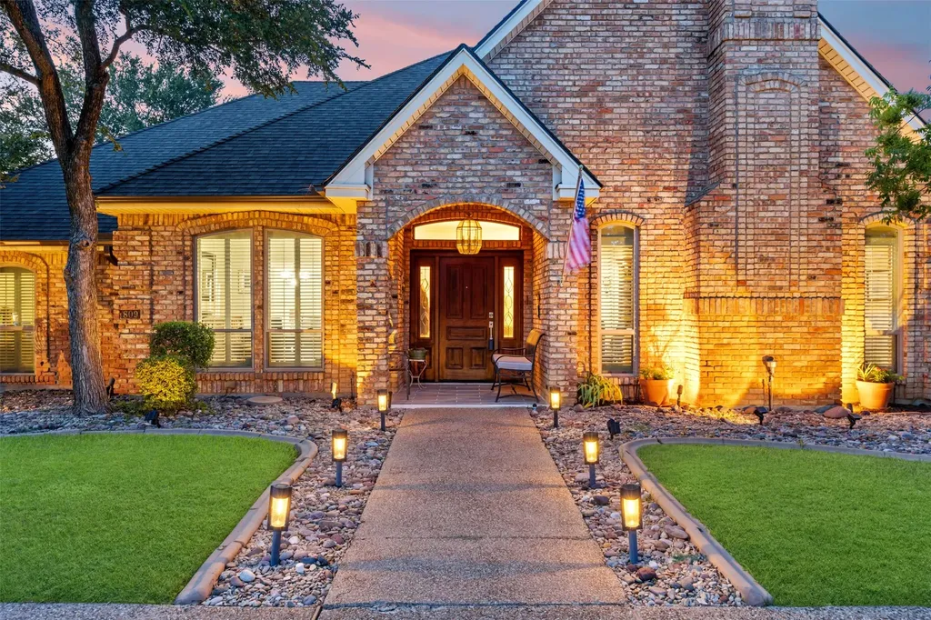 809 Shady Creek Drive Kennedale TX 76060