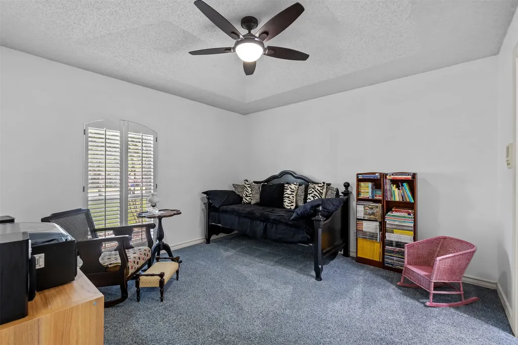 809 Shady Creek Drive Kennedale TX 76060