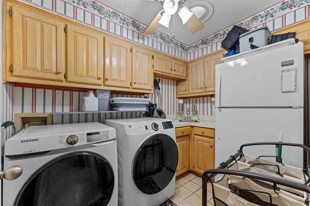 809 Shady Creek Drive Kennedale TX 76060