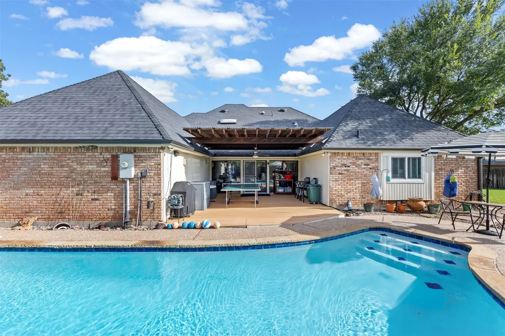 809 Shady Creek Drive Kennedale TX 76060