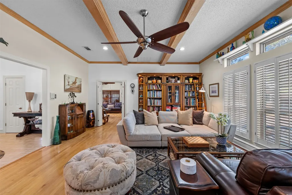 809 Shady Creek Drive Kennedale TX 76060