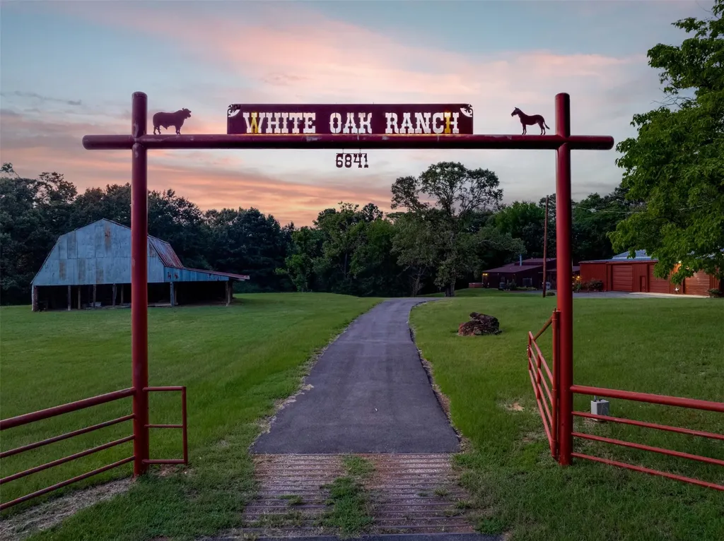 6841 State Highway 154 E Gilmer TX 75645