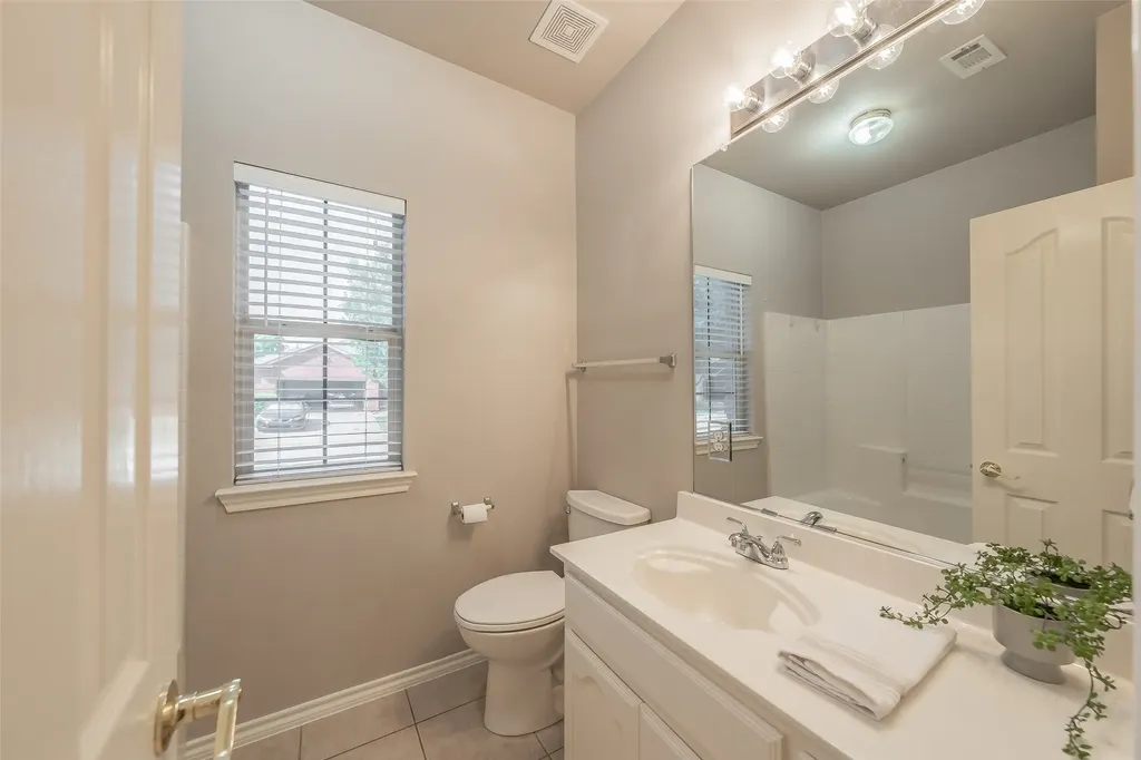 10501 Cloisters Drive Fort Worth TX 76131