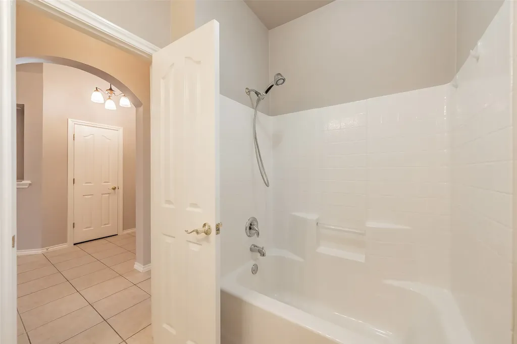 10501 Cloisters Drive Fort Worth TX 76131