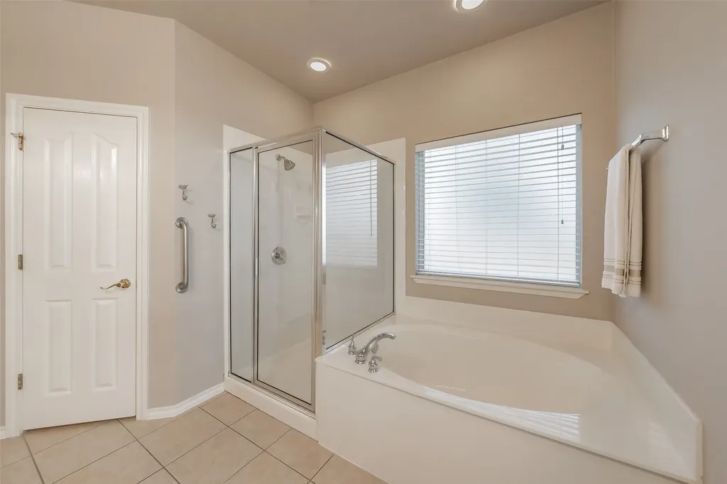 10501 Cloisters Drive Fort Worth TX 76131