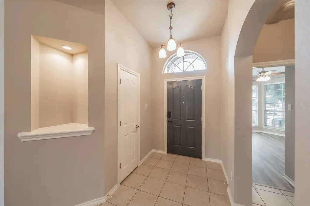 10501 Cloisters Drive Fort Worth TX 76131