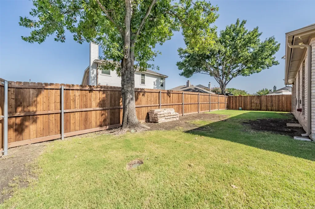 10501 Cloisters Drive Fort Worth TX 76131
