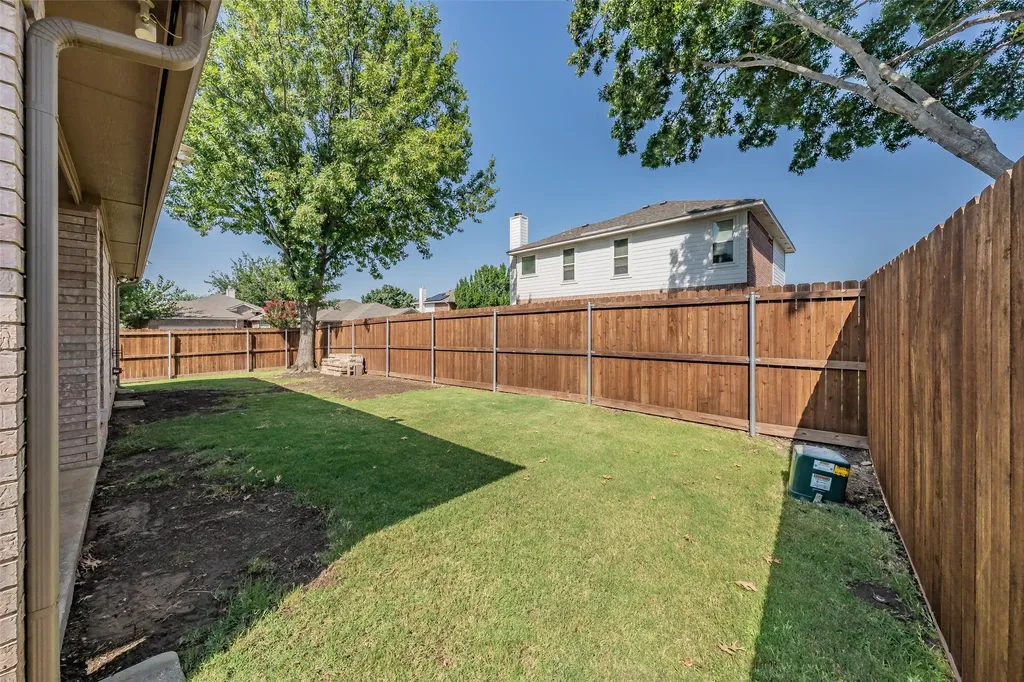 10501 Cloisters Drive Fort Worth TX 76131